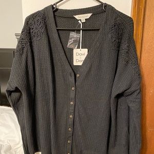 BNWT DAVI&DANI BLACK SWEATER MEDIUM